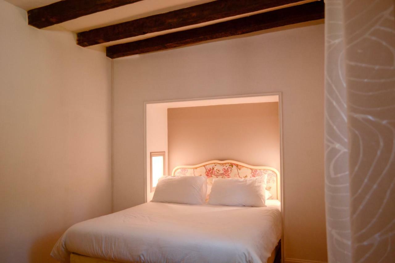 Chambres D'Hotes Domaine Du Hameau Baylesse Saint-Jean-d'Aigues-Vives Exteriör bild
